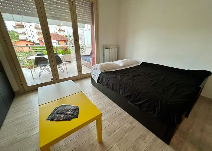 8380 Lory's House